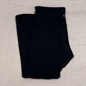 Lululemon Black Cropped Wunder Under Leggings